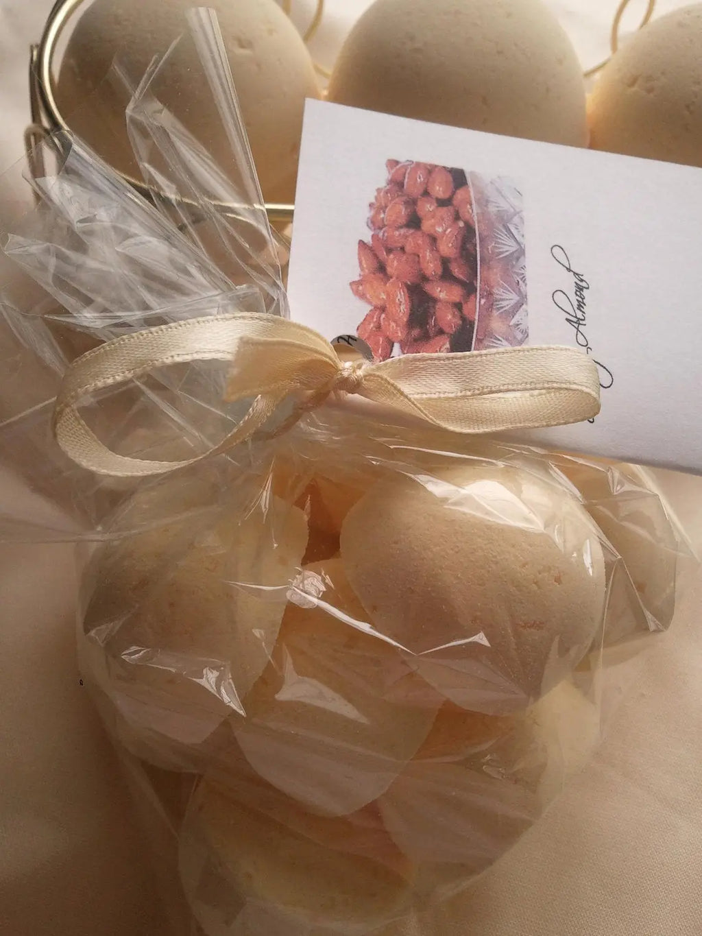 14 bath bombs in Honey Almond fragrance gift bag bath fizzies, ultra moisturizing for a luxurious bath Spa Pure