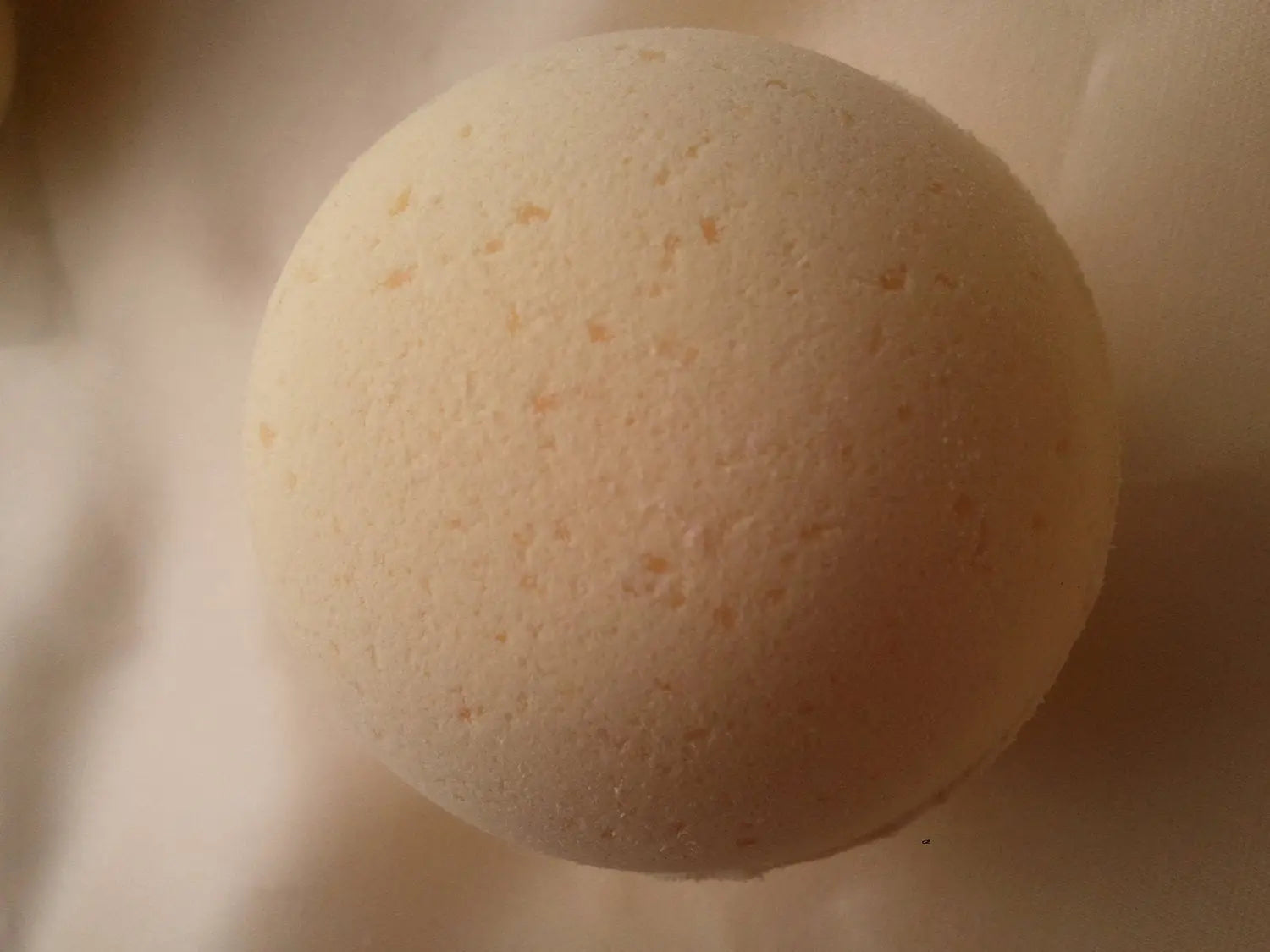 14 bath bombs in Honey Almond fragrance gift bag bath fizzies, ultra moisturizing for a luxurious bath Spa Pure