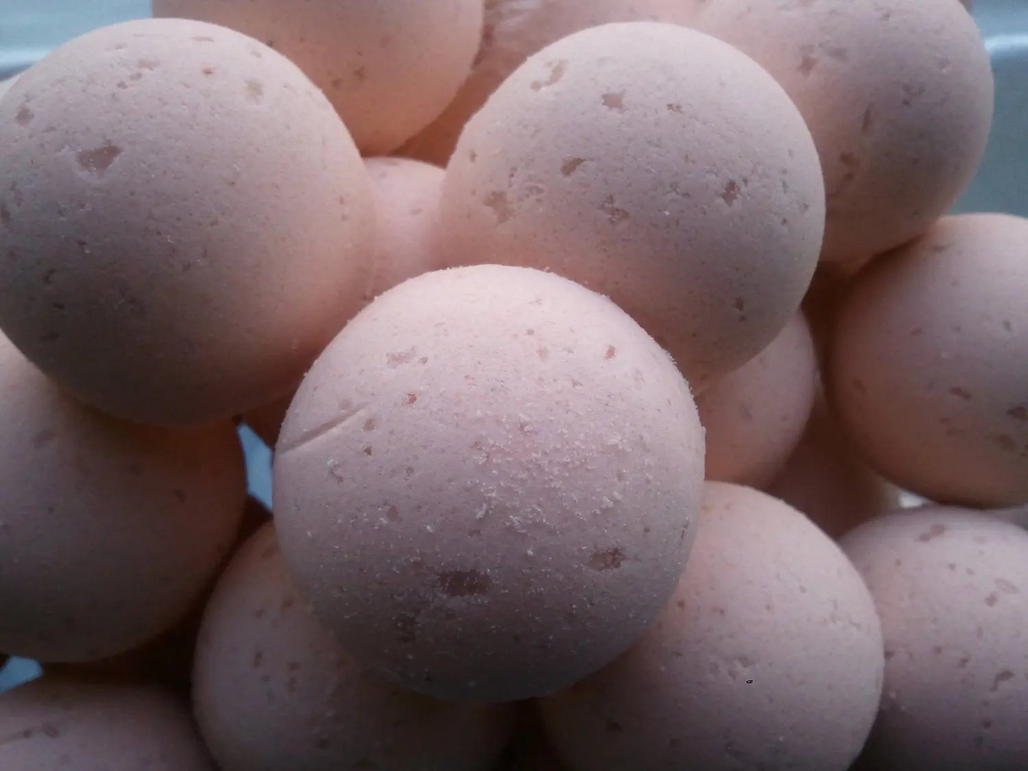 14 bath bombs in Amber Patchouli fragrance, gift bag bath fizzies, great for dry skin Spa Pure