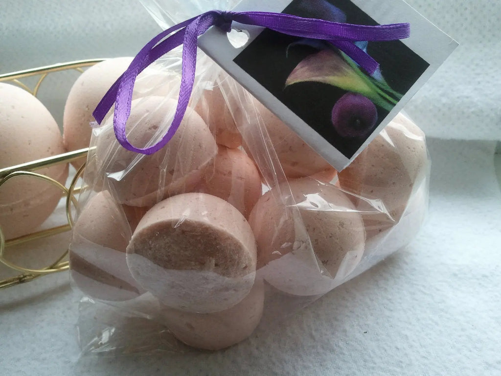 14 bath bombs in Amber Patchouli fragrance, gift bag bath fizzies, great for dry skin Spa Pure